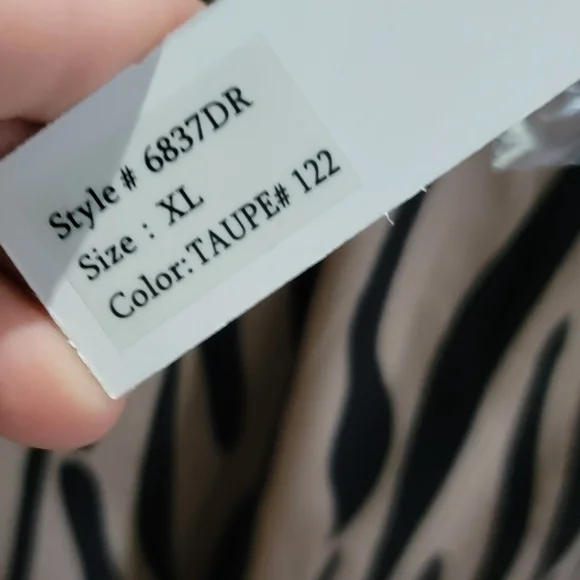 True Destiny NWT Taupe and Black Zebra Print Shirt Dress XL - Picture 6 of 7